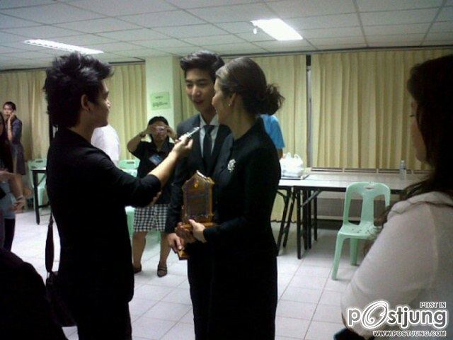 โตโน่ และ คุณแม่ รับรางวัลลูกกตัญญู-แม่ดีเด่น