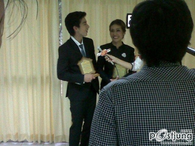 โตโน่ และ คุณแม่ รับรางวัลลูกกตัญญู-แม่ดีเด่น