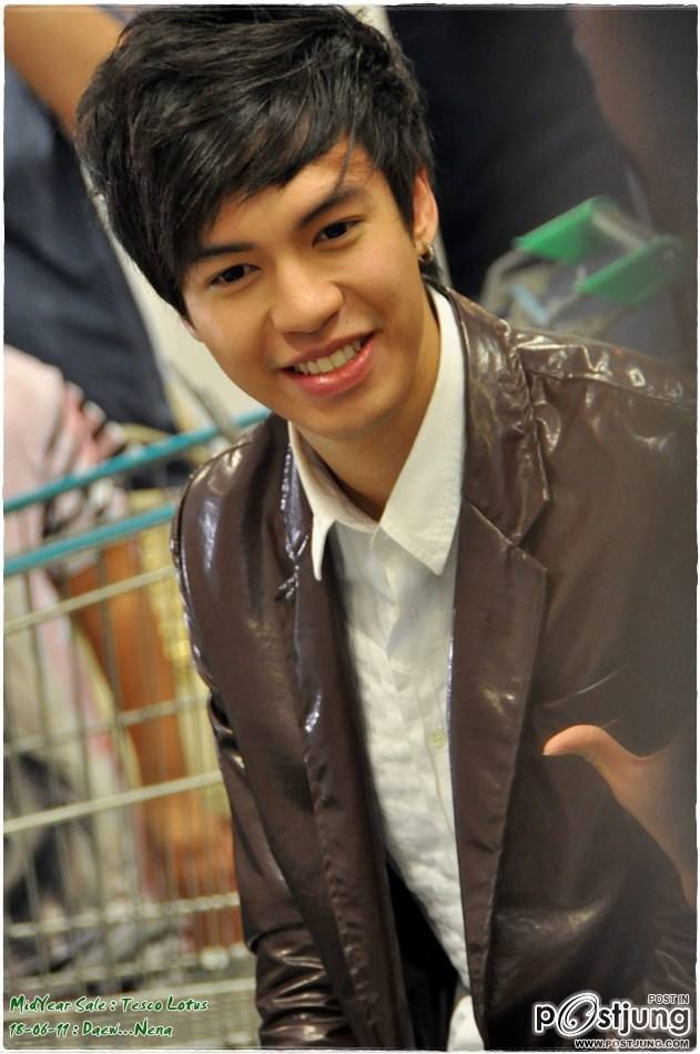 พี่แม็ค หรือ พี่นนท์