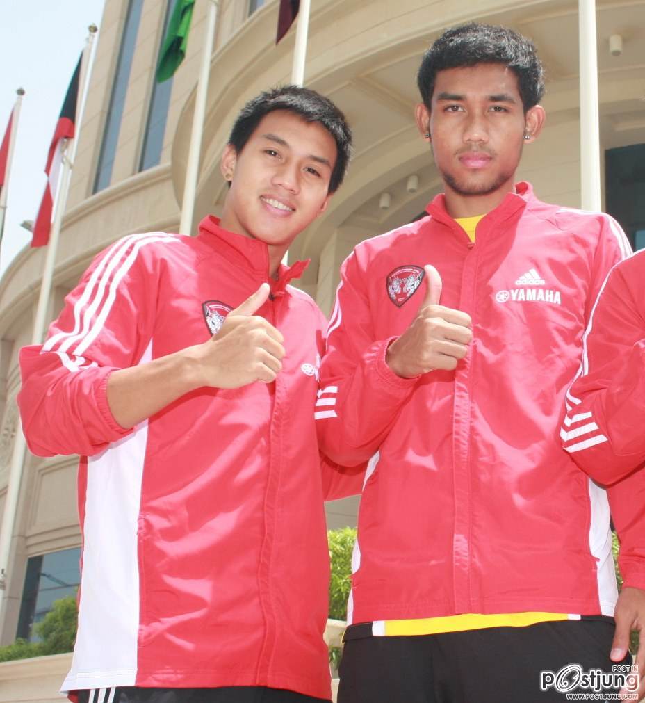 พระเอกหรือนักกีฬาหุ่นเข้าท่าดีนะ