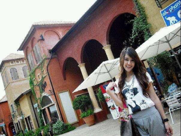 N'Kik Gossip Girl 2010