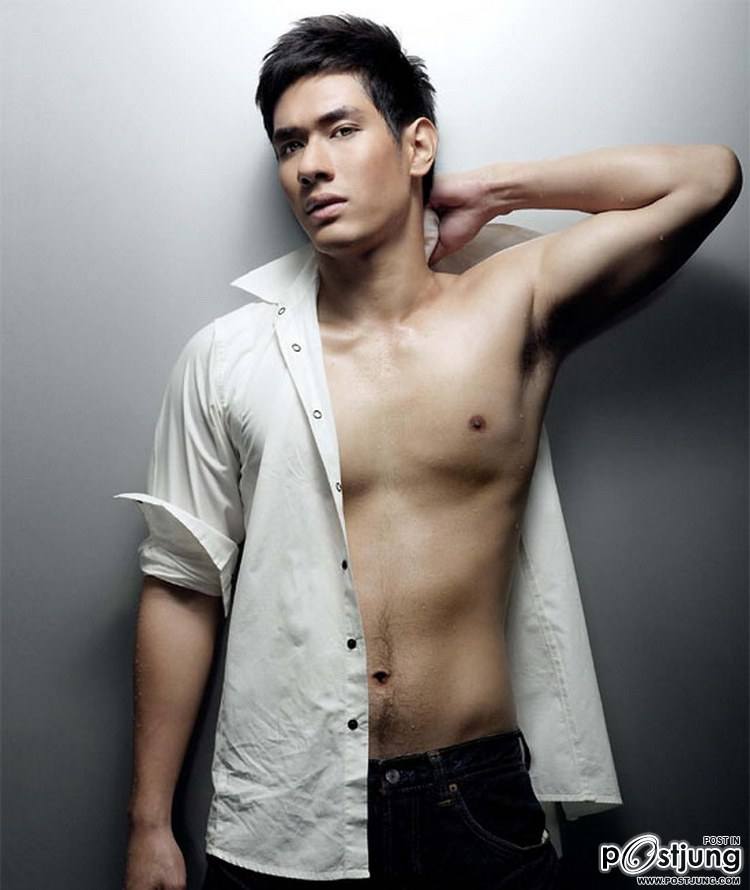 อ๋อมหล่อยิ้มละลายๆๆๆ