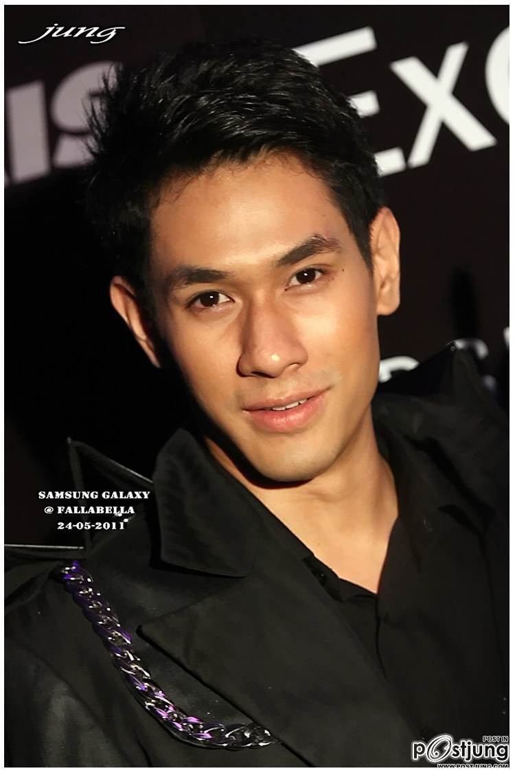 อ๋อมหล่อยิ้มละลายๆๆๆ