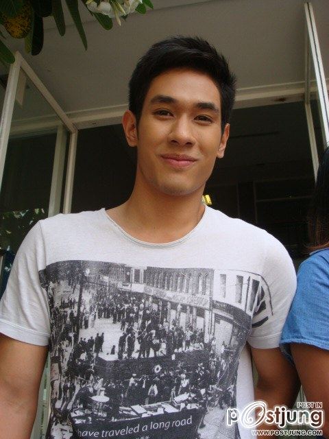 อ๋อมหล่อยิ้มละลายๆๆๆ