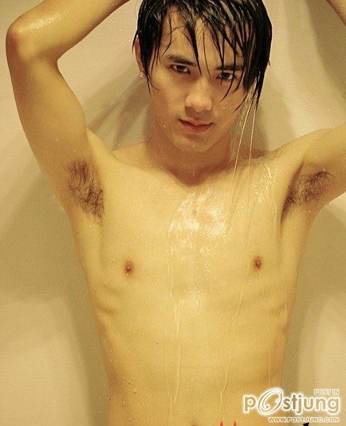 ขาวล่ำๆเอาอยู่มั๊ยยย