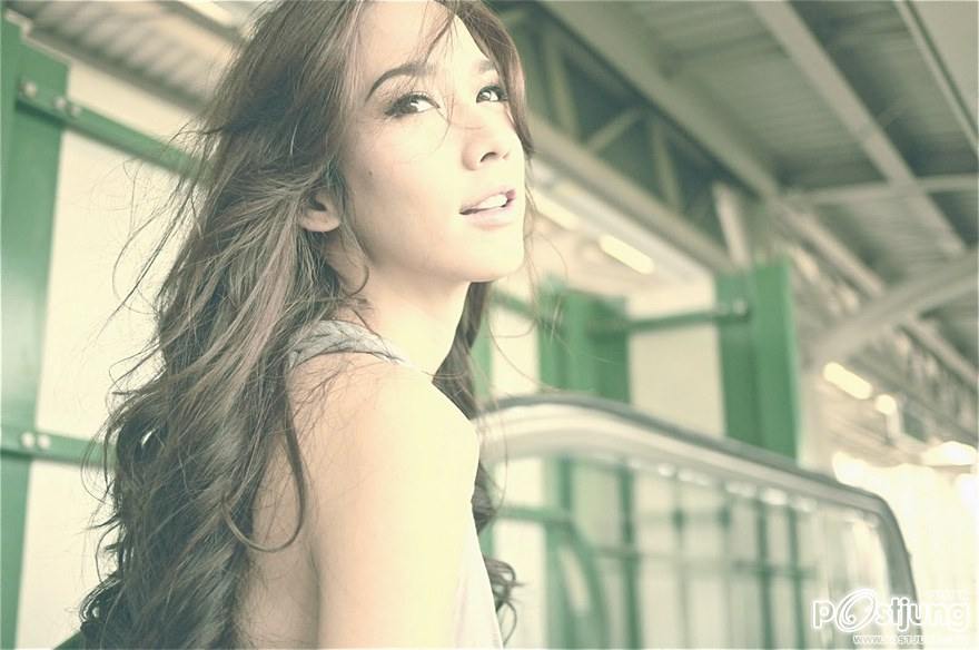 ...ขึ้น BTS...ตามอั้ม  พัชราภาไปช็อปปิ้งแบบเก๋ๆ^^