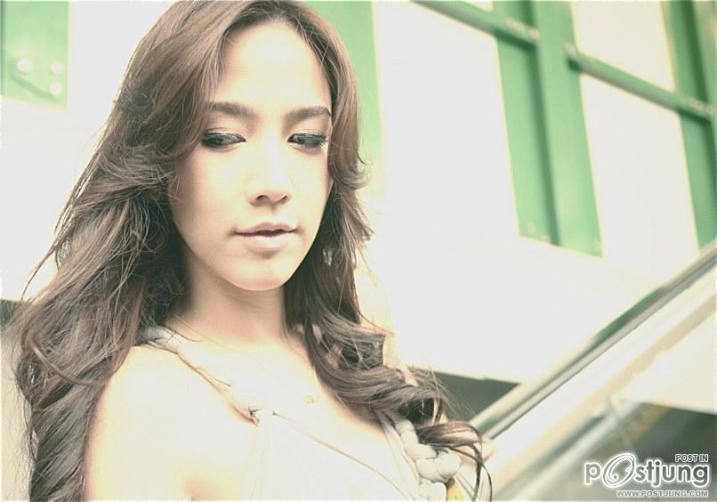 ...ขึ้น BTS...ตามอั้ม  พัชราภาไปช็อปปิ้งแบบเก๋ๆ^^