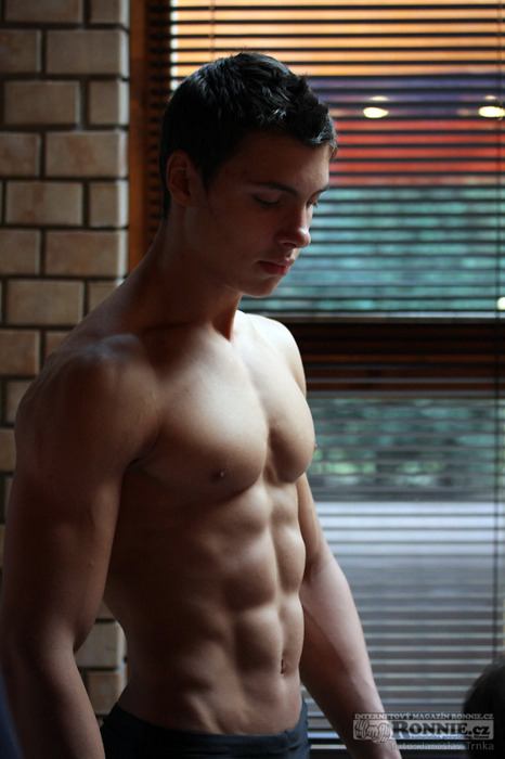 หนุ่มนอกล่ำจริงอะไรจริง