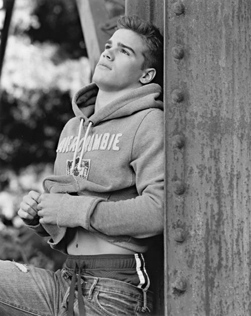 หนุ่มนอกล่ำจริงอะไรจริง