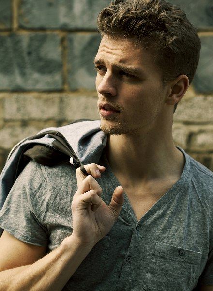 หนุ่มนอกล่ำจริงอะไรจริง