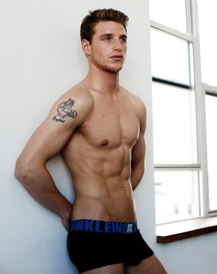 หนุ่มนอกล่ำจริงอะไรจริง