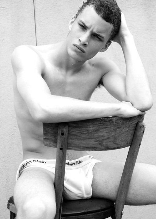 หนุ่มนอกล่ำจริงอะไรจริง