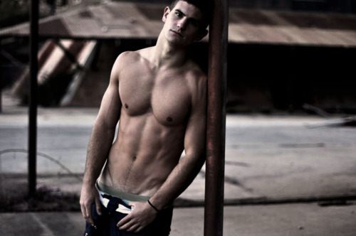 หนุ่มนอกรุ่นๆน่ากินๆ