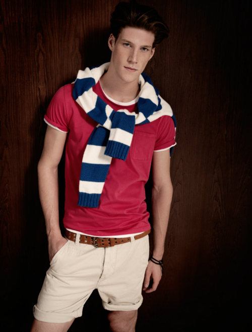 ฝรั่งเขาหล่อล่ำน่ากิน