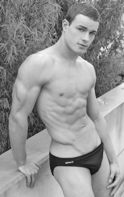 ฝรั่งเขาหล่อล่ำน่ากิน