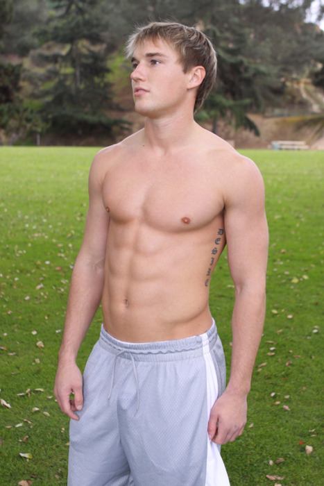 ฝรั่งเขาหล่อล่ำน่ากิน