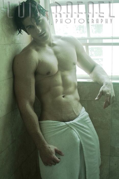 ฝรั่งเขาหล่อล่ำน่ากิน