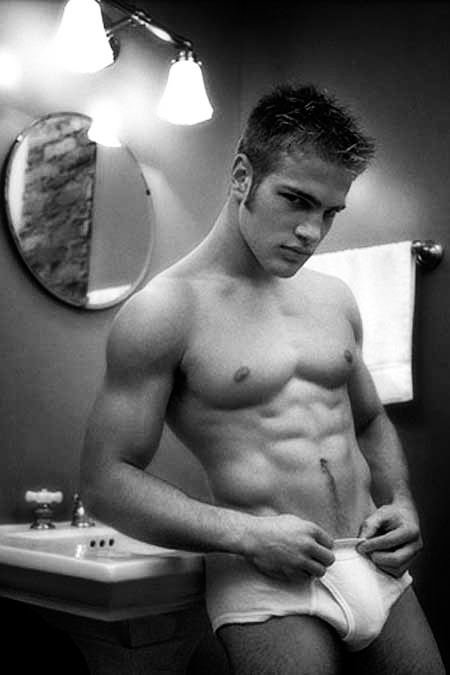 ฝรั่งเขาหล่อล่ำน่ากิน