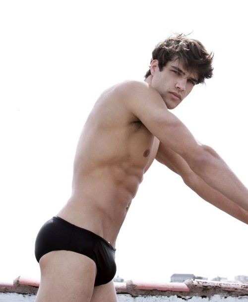 ฝรั่งเขาหล่อล่ำน่ากิน