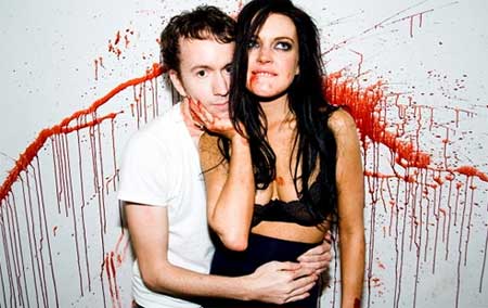 ลินเซย์ โลฮาน ถ่ายแฟชั่นแนวฆาตกรรมเลือดสาด