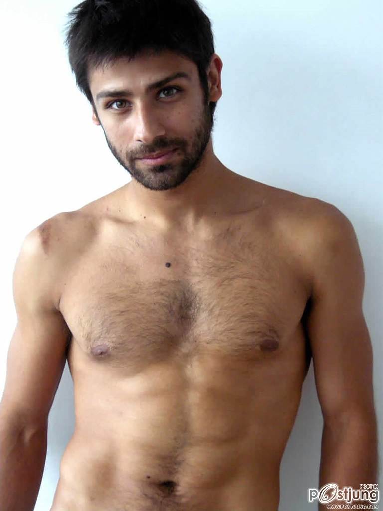 ฝาหรั่งชอบโชว์ขน