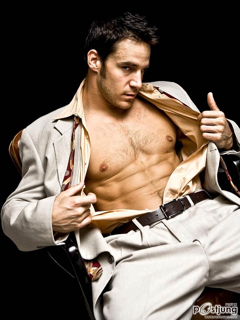 ฝาหรั่งชอบโชว์ขน