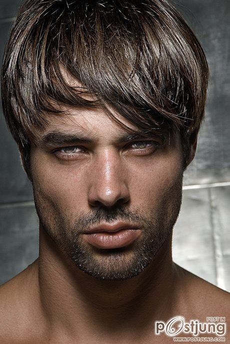 ใบหน้าและริมฝีปากที่น่าจูบ