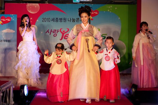 มาช่วยแองจี้โหวตมิสเกาหลีกันนะคะ ❀•