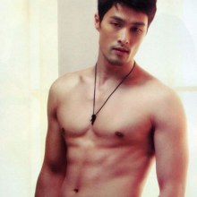 Johnny-Tri-Nguyen สายตาพิฆาต