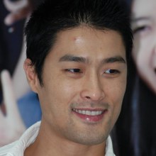 พอหรือยังกับ Johnny-Tri-Nguyen สายตาพิฆาต 3