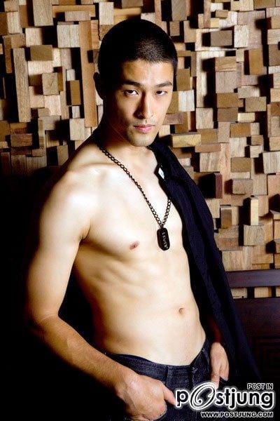 Johnny-Tri-Nguyen สายตาพิฆาต 4 โชว์