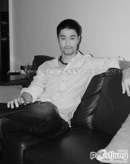 Johnny-Triสายตาพิฆาต5ขาวดำเท่ๆ