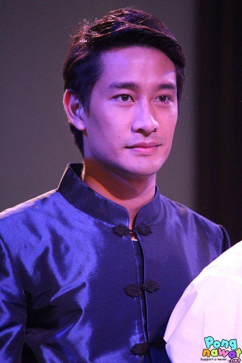 ป้อง-ณวัฒน์ งานเปิดธนาคาร UOB สาขาสามแยก