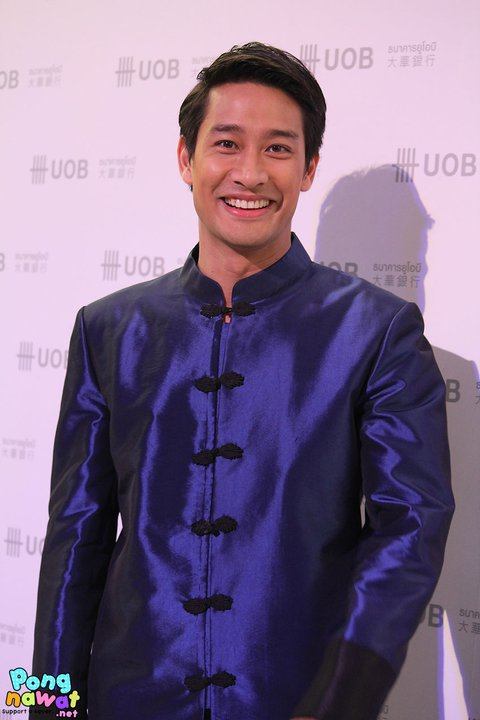 ป้อง-ณวัฒน์ งานเปิดธนาคาร UOB สาขาสามแยก