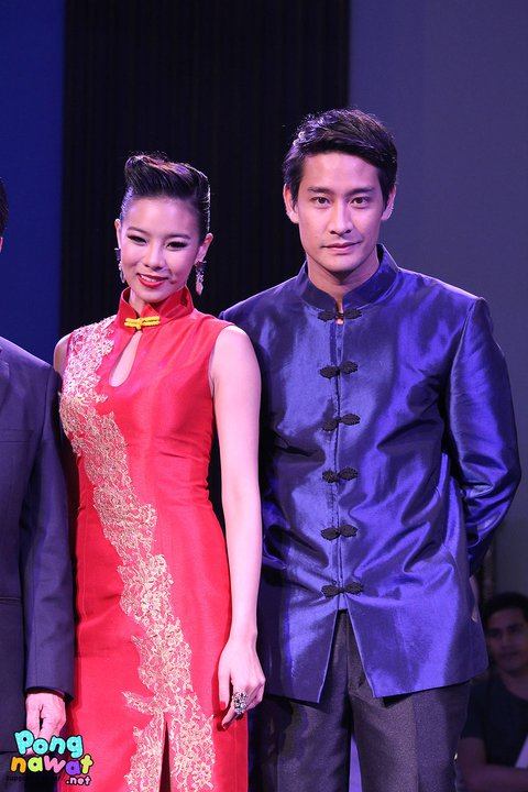 ป้อง-ณวัฒน์ งานเปิดธนาคาร UOB สาขาสามแยก