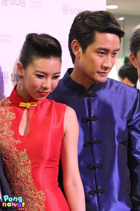 ป้อง-ณวัฒน์ งานเปิดธนาคาร UOB สาขาสามแยก