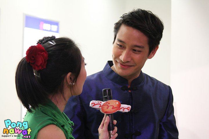 ป้อง-ณวัฒน์ งานเปิดธนาคาร UOB สาขาสามแยก