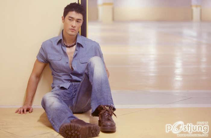 Johnny-Triแฟชั่นเท่กับสายตาพิฆาต5