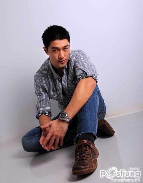 Johnny-Triแฟชั่นเท่ๆกับสายตาพิฆาต6