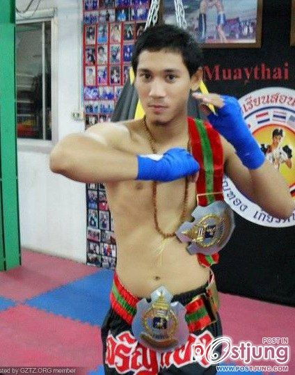 นักมวยไทยหล่อที่ซู๊ดดด