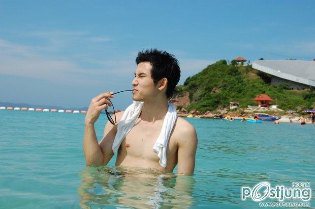 ตี๋หล่อขาวๆโอ๊วววว!!!!!!1