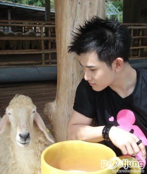 ตี๋หล่อขาวๆโอ๊วววว!!!!!!1