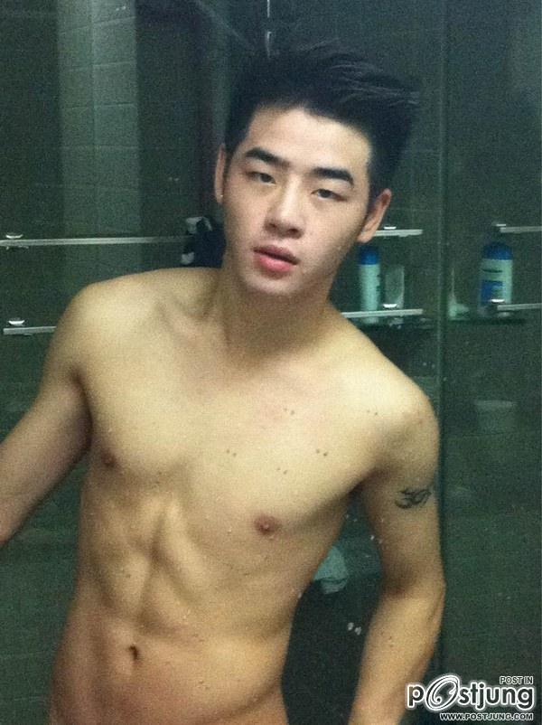 ตี๋หล่อขาวๆโอ๊วววว!!!!!!1