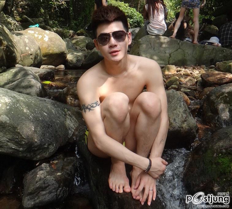 ตี๋หล่อขาวๆโอ๊วววว!!!!!!1