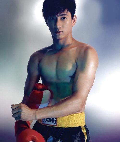 ใครแอบปลื้มหนุ่มหุ่นนักกีฬามาเลย