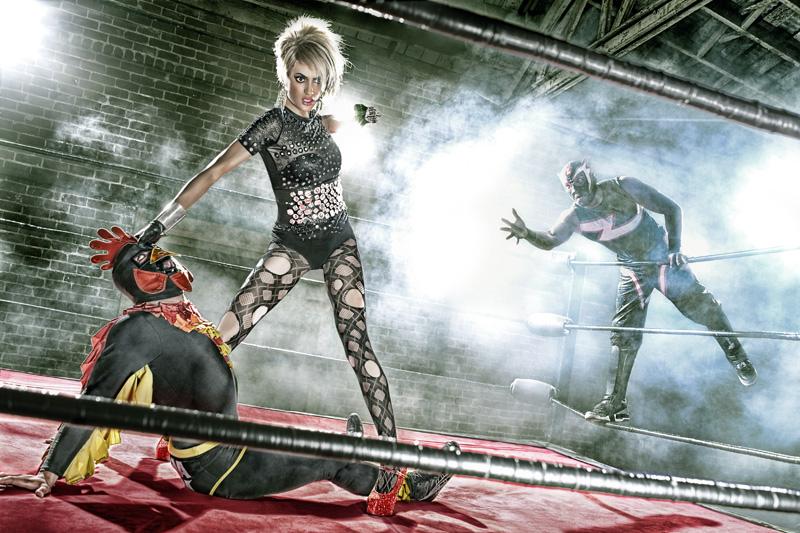 โพสท่าเริ่ดๆ กับนักมวยปล้ำของเม็กซิกัน จาก ลูช่าวาวูม