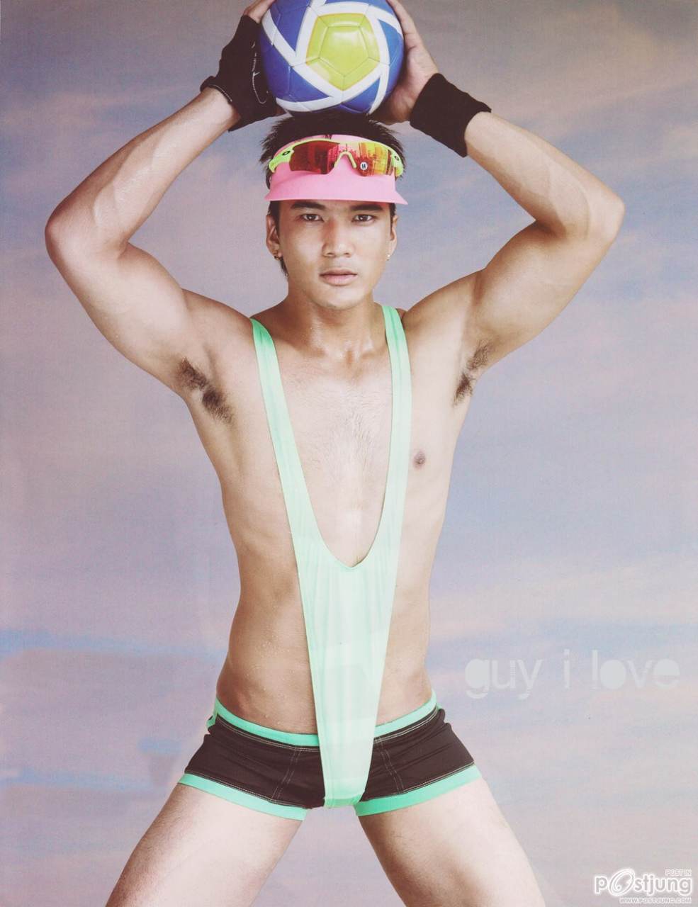 ใต้วงแขนแสนเซ็กซี่