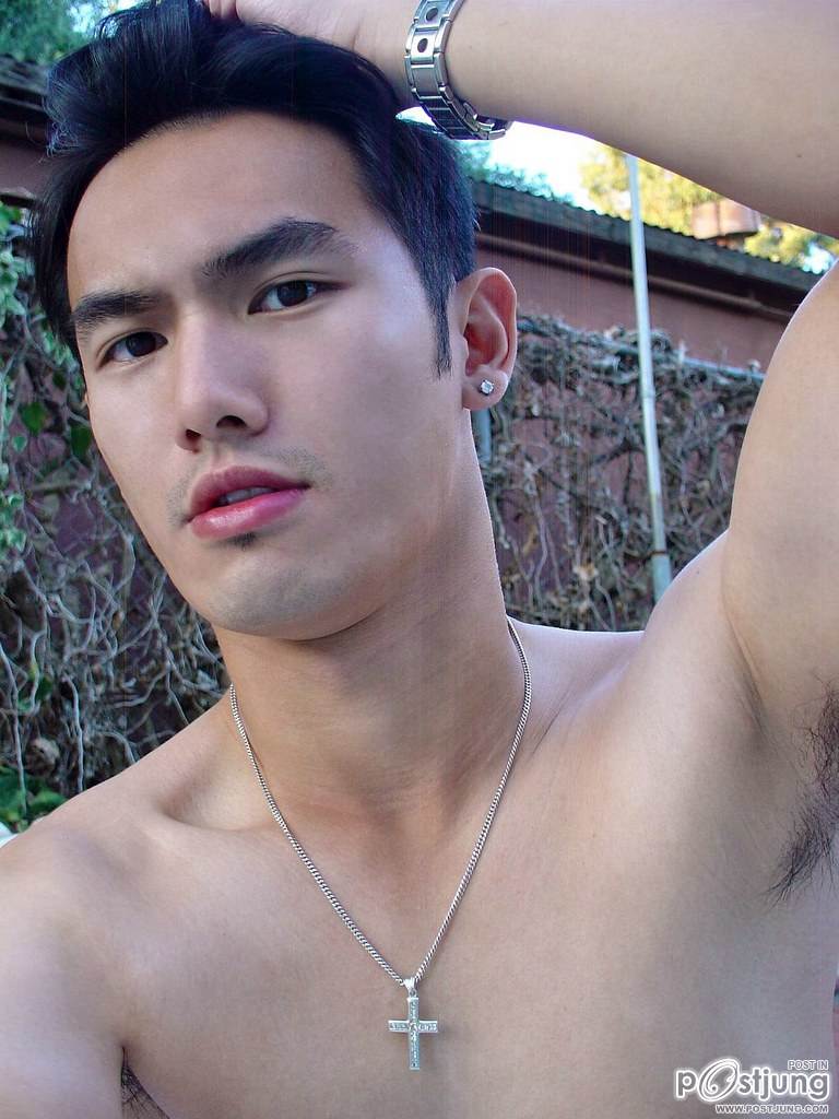 ใต้วงแขนแสนเซ็กซี่