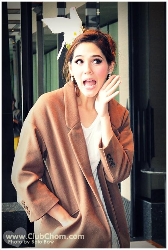 ชมพู่ อารยา ถ่ายรูปแอ๊บแบ๊วน่ารัก