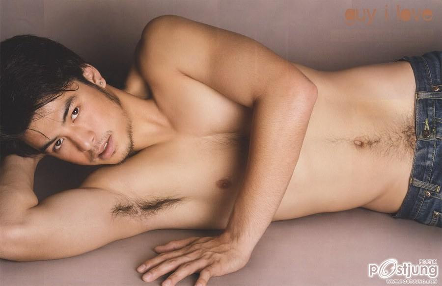 หนุ่มนอนท่า แสนอบอุ่น